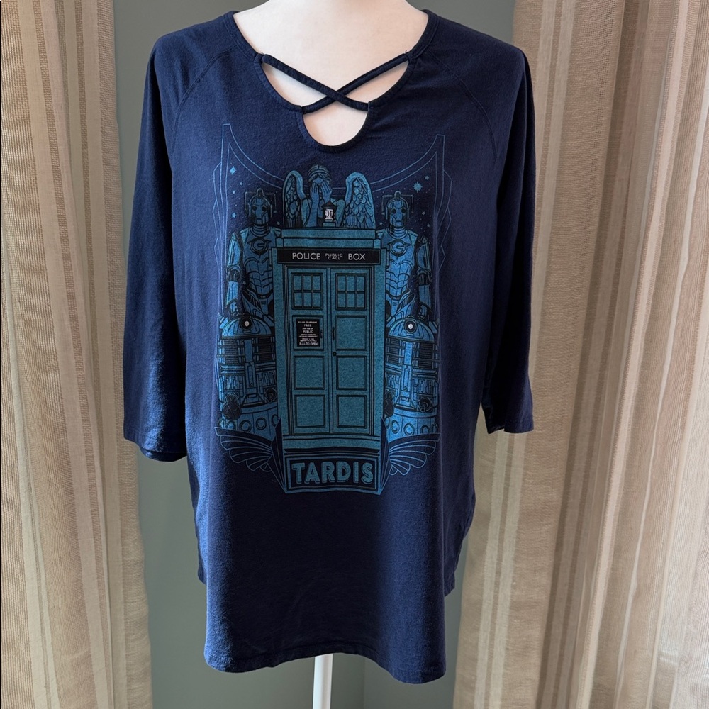Torrid Doctor Who Tardis 3/4 Sleeve T-Shirt, Size 0 (Large)